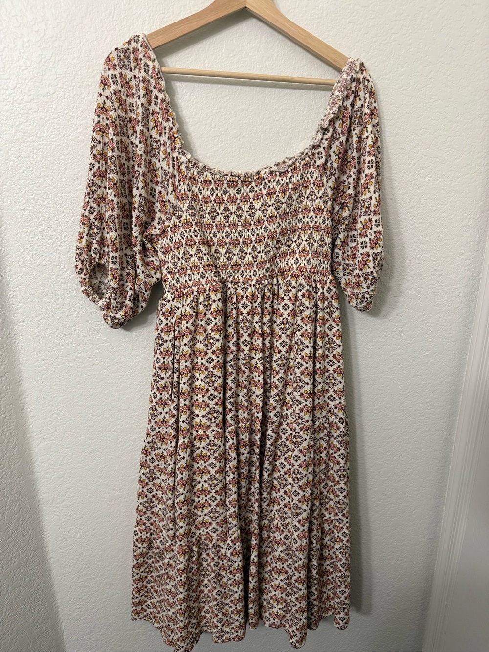 Torrid Floral Midi Smocked Boho Dress in Cream & Brown size 1